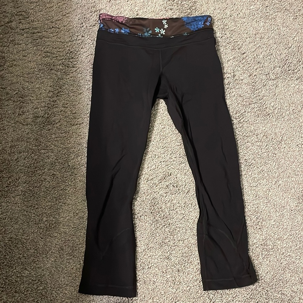 Lululemon wonder under size 4